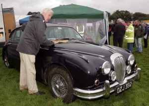 Daimler 250 V8