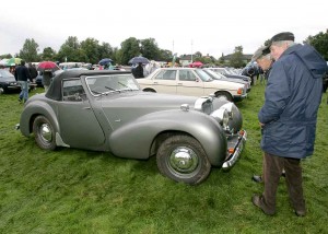 Triumph_Roadster-Show-2012